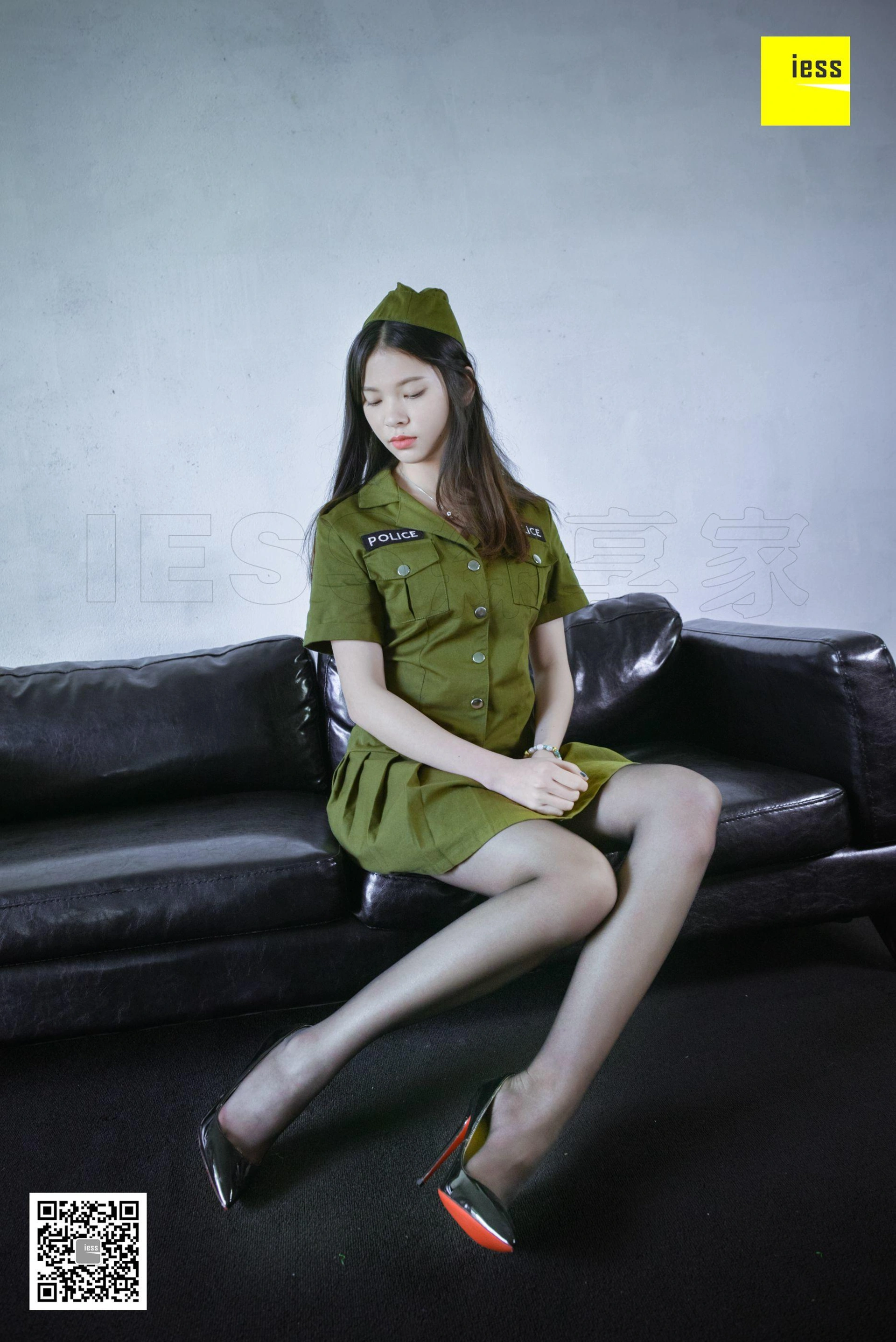 [IESS异思趣向] 2018.06.07 丝享家249:《黑丝军绿制服》七七 1